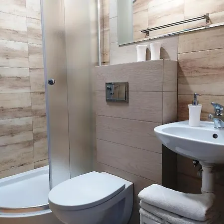 Aleksander Homestay