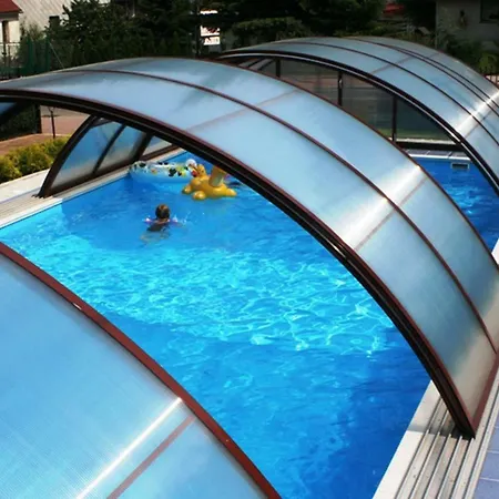 Aleksander Проживание в семье Щирк